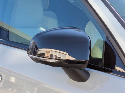 New 2026 Volvo XC40 B5 Ultra w/ Protection Package Premier image 12