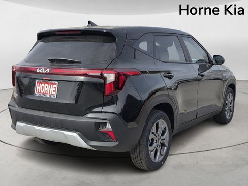 New 2026 Kia Seltos LX image 4