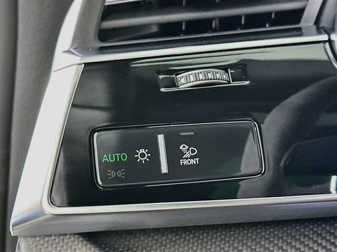 Used 2025 Audi RS Q8 performance AWD/4WD image 10
