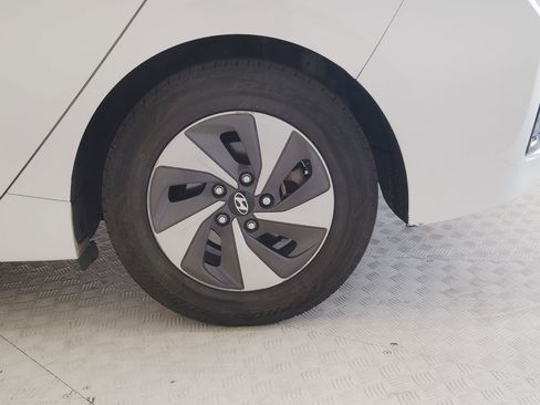 Used 2019 Hyundai Ioniq SEL image 8