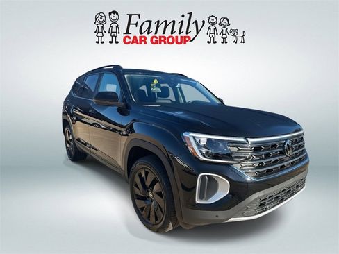 New 2026 Volkswagen Atlas SE FWD image 2