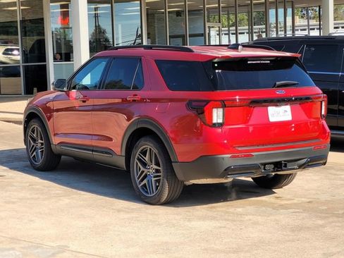 New 2026 Ford Explorer ST-Line w/ ST-Line Street Pack RWD image 3