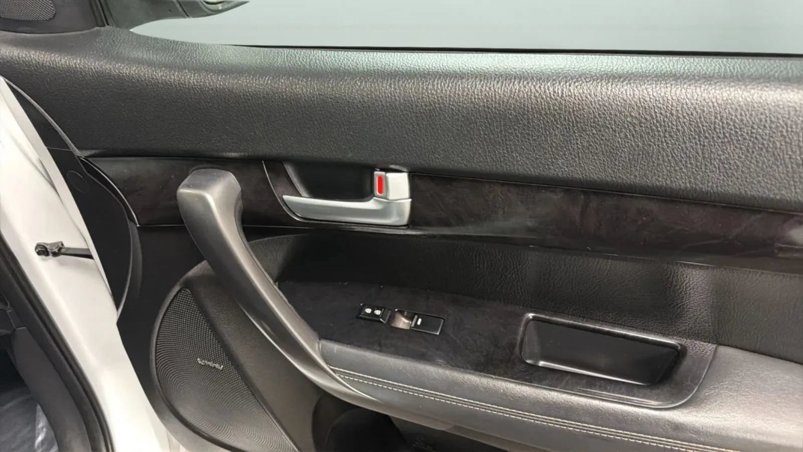 Used 2014 Kia Sorento SX w/ 3rd Row Package FWD image 18