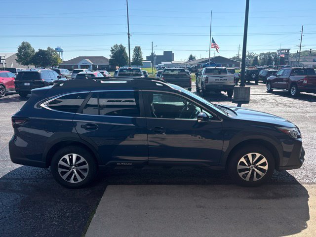 Used 2024 Subaru Outback Premium AWD/4WD image 7