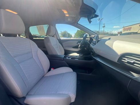 Used 2023 Nissan Rogue SV AWD/4WD image 10