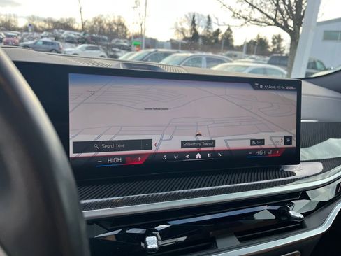 Used 2024 BMW X6 M60i w/ Dynamic Handling Package image 23