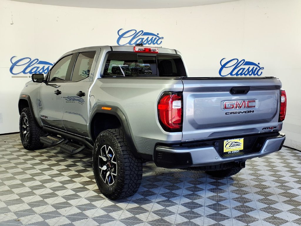 Used 2023 GMC Canyon AT4X AWD/4WD image 2