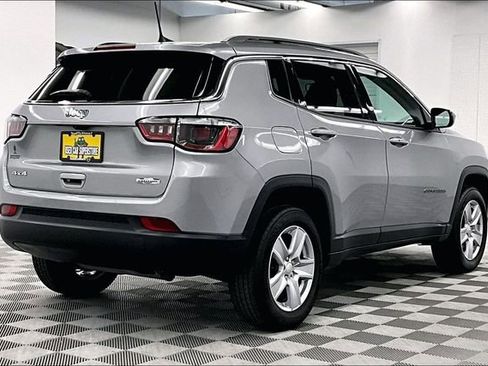 Used 2022 Jeep Compass Latitude image 13