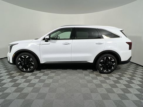 New 2026 Kia Sorento EX w/ EX Premium Package FWD image 8