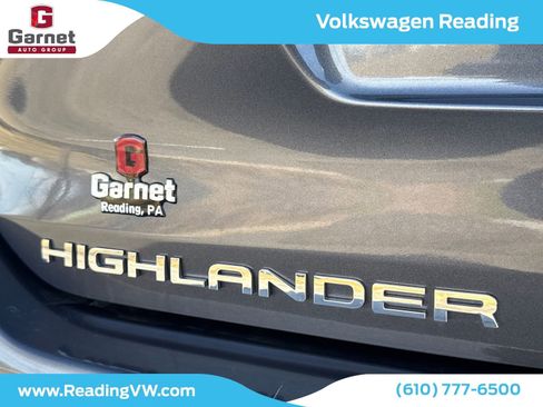 Used 2024 Toyota Highlander XLE image 33