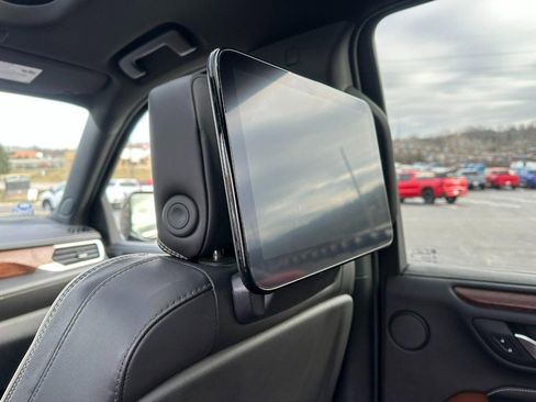 Used 2023 GMC Yukon Denali Ultimate image 14