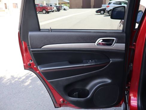 Used 2013 Jeep Grand Cherokee Trailhawk AWD/4WD image 24
