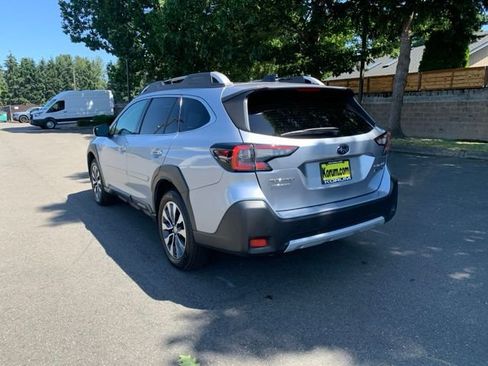 Used 2023 Subaru Outback Touring XT AWD/4WD image 3