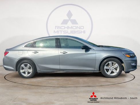 Used 2023 Chevrolet Malibu LS FWD image 2
