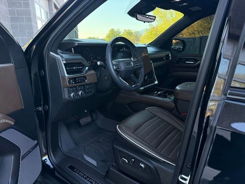 Used 2025 GMC Yukon Denali Ultimate image 36