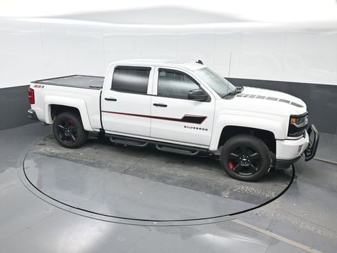 Used 2017 Chevrolet Silverado 1500 LTZ Z71 w/ Redline Edition image 23