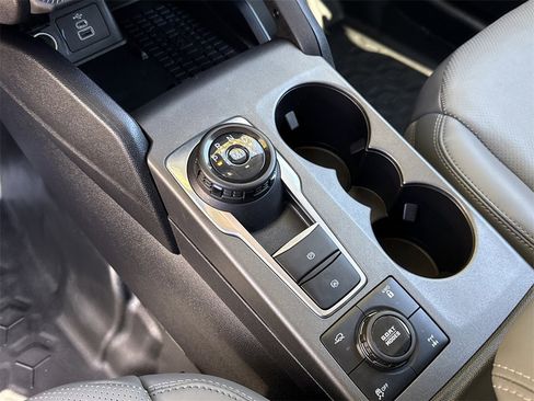 Used 2025 Ford Bronco Sport Badlands image 29