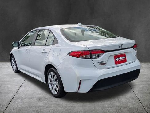 Used 2024 Toyota Corolla LE image 6