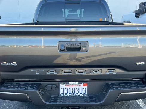 Used 2023 Toyota Tacoma SR5 w/ Technology Package AWD/4WD image 19