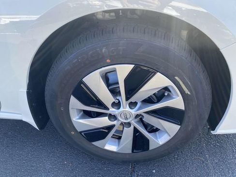 New 2025 Nissan Altima 2.5 S image 9