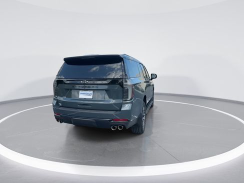 Certified 2025 Chevrolet Suburban Z71 w/ Comfort Package image 8