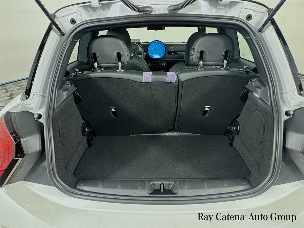 Used 2026 MINI Cooper 2-Door Hardtop FWD image 24