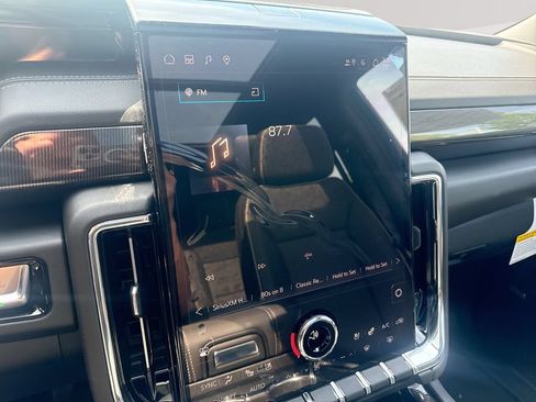New 2026 GMC Yukon XL Elevation w/ Elevation Premium Package AWD/4WD image 13
