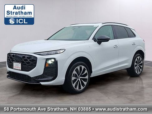 New 2026 Audi Q3 quattro 2.0T AWD/4WD image 1