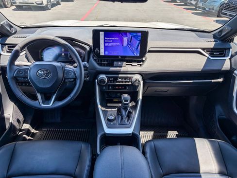Used 2023 Toyota RAV4 XSE AWD/4WD image 11