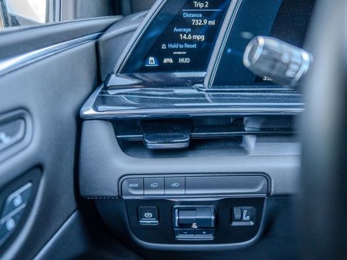 Used 2024 Cadillac Escalade Sport w/ Touring Package image 8