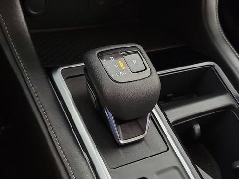 Used 2022 Nissan Pathfinder SV w/ SV Black Package FWD image 31