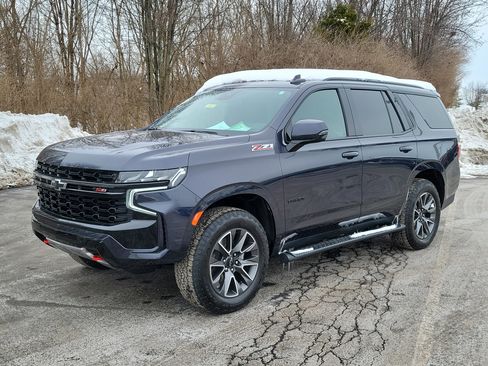 Used 2023 Chevrolet Tahoe Z71 w/ Luxury Package image 2