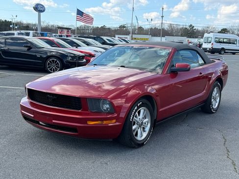 Used 2008 Ford Mustang Convertible image 8