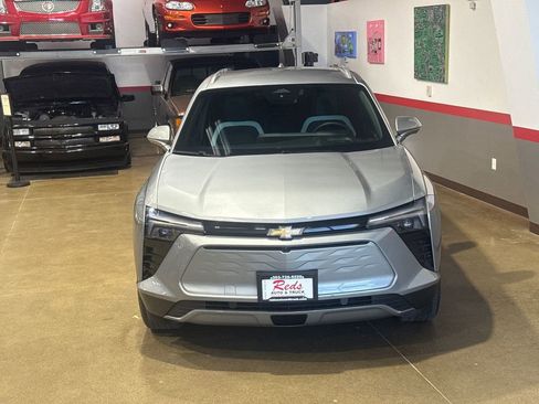 Used 2024 Chevrolet Blazer EV LT AWD/4WD image 42