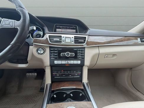 Used 2015 Mercedes-Benz E 350 4MATIC Sedan image 11