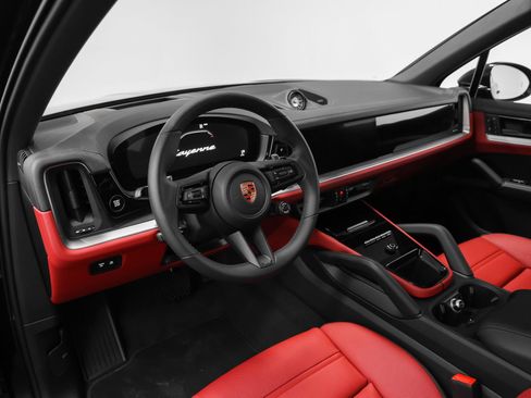 Certified 2026 Porsche Cayenne E-Hybrid AWD/4WD image 4