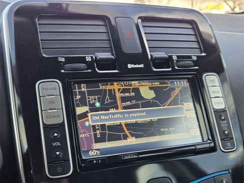 Used 2015 Nissan Leaf SV w/ Premium Package image 14