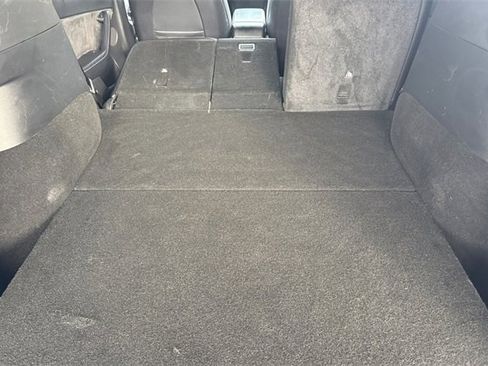 Used 2022 Tesla Model Y Long Range image 20