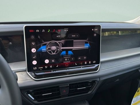 New 2026 Volkswagen Tiguan SE FWD image 21
