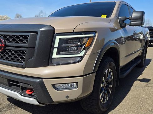 Used 2024 Nissan Titan PRO-4X w/ Pro-4x Convenience Package image 3