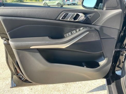 Used 2019 BMW X5 xDrive40i w/ Convenience Package image 9