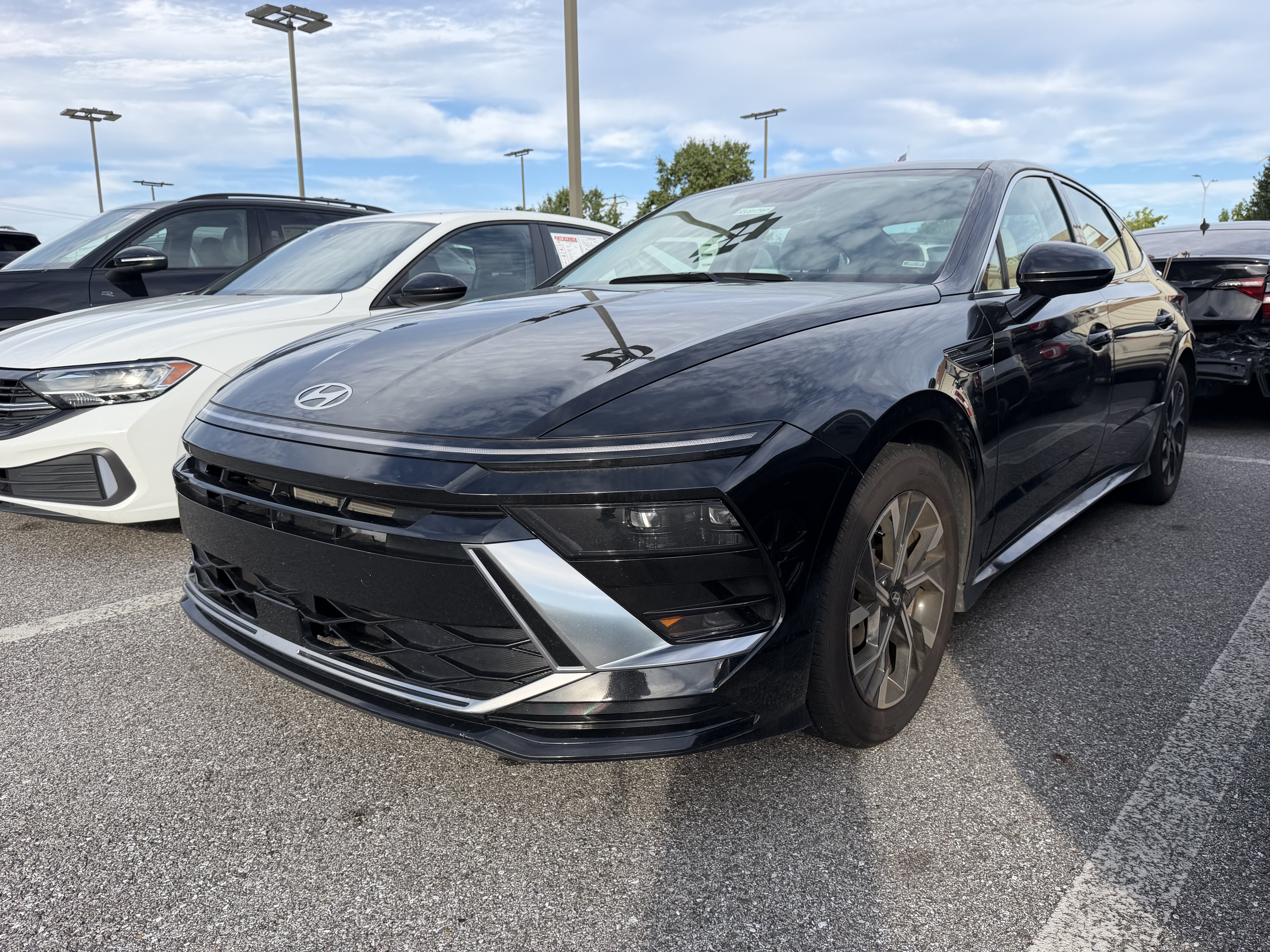Used 2025 Hyundai Sonata SEL FWD image 2