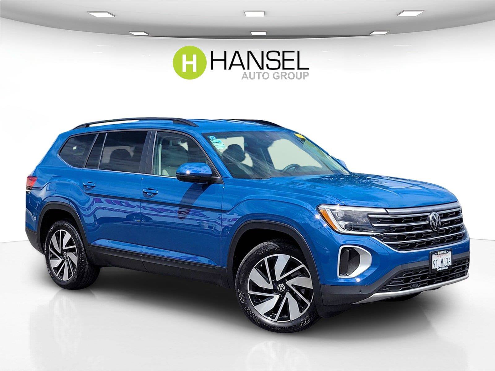 Certified 2025 Volkswagen Atlas SE AWD/4WD image 1