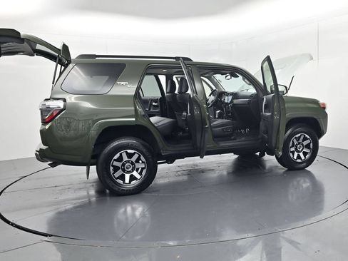 Used 2022 Toyota 4Runner TRD Off-Road Premium AWD/4WD image 65