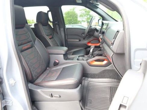 Certified 2025 Nissan Frontier PRO-4X w/ Pro Premium Package AWD/4WD image 26