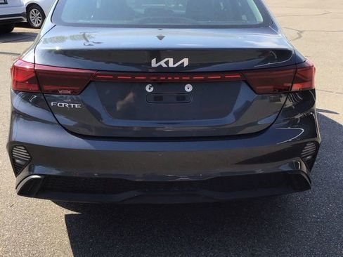 Used 2023 Kia Forte LXS FWD image 4