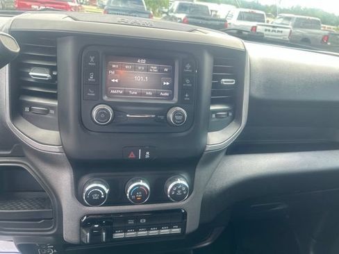 Used 2024 RAM 3500 Tradesman w/ Chrome Appearance Group AWD/4WD image 28