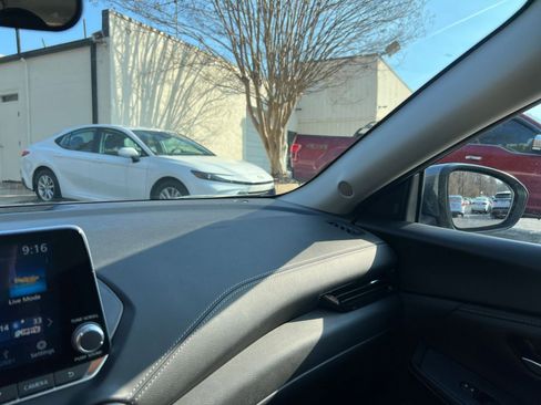 Used 2025 Nissan Sentra SV image 30