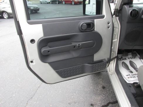 Used 2007 Jeep Wrangler X AWD/4WD image 11