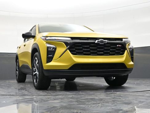 Used 2024 Chevrolet Trax RS w/ Sunroof Package image 28